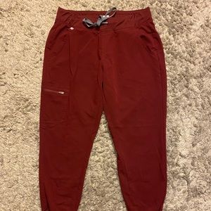 Burgundy Zamora Jogger Scrub Pant. Size medium petite